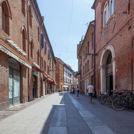 Ferrara Mercato Fancy Studio Экстерьер фото