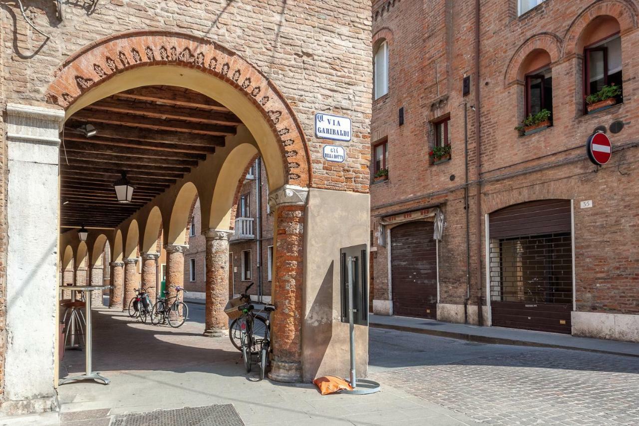 Ferrara Mercato Fancy Studio Экстерьер фото